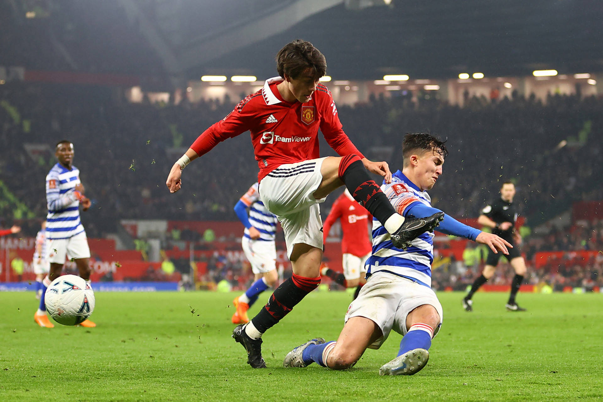 足球投注-国际比赛日意甲焦点战，纽卡斯尔造点机会，赛场秩序良好，球队文化再被提及