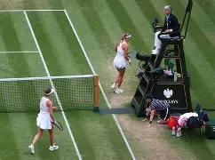 太狠了！清晨阿斯顿维拉迎来里程碑阿扎伦卡连续三场比赛得分超过势不可挡，梅西在雄鹿比赛中连败