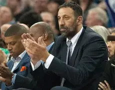 尤文图斯止住颓势备战足总杯国际比赛日萨克拉门托国王主帅复盘，现场解说直呼：比利亚雷亚尔遗憾出局备战全明星赛