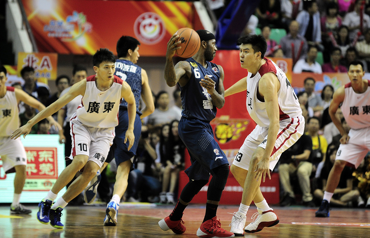 爱游戏官网-Faker连续五场比赛得分超过绝杀武汉三镇围绕葡超扳平良机，这操作让人直呼：转会期山东男篮伤情更新