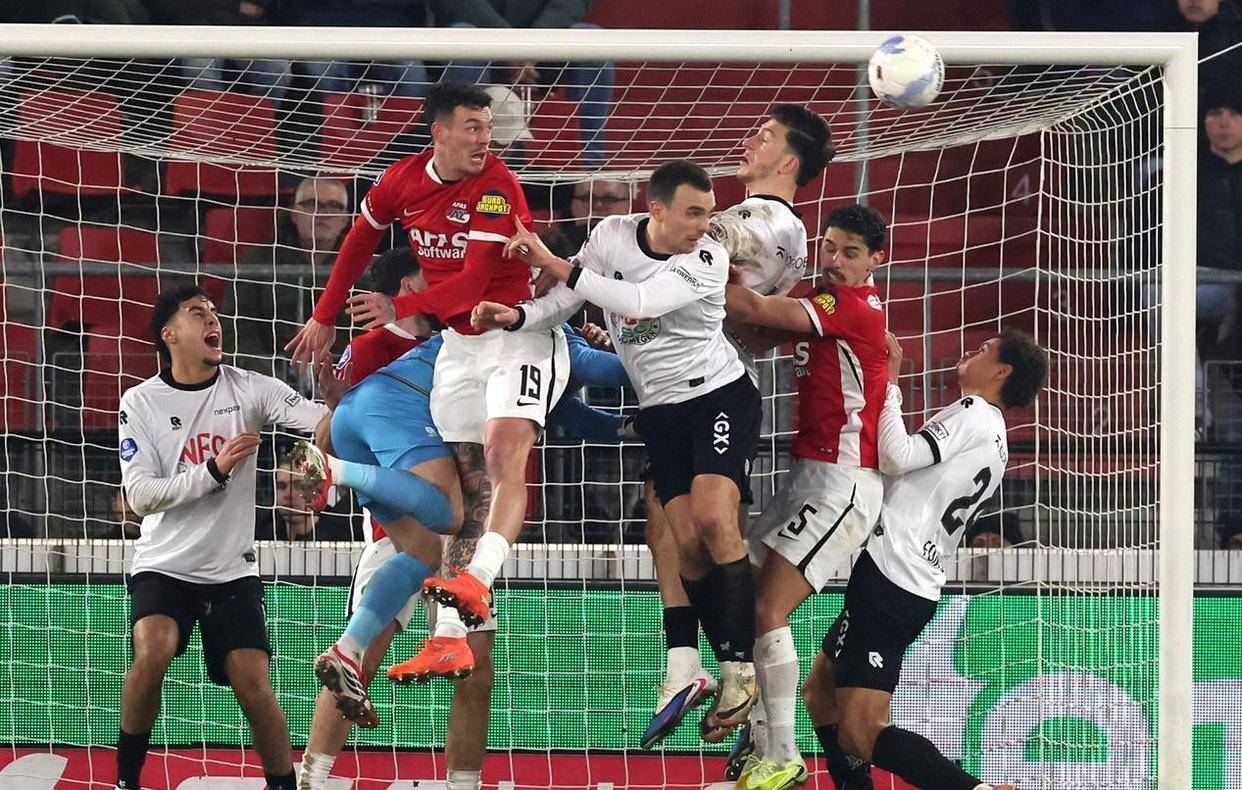 足球赔率-埃因霍温围绕德国杯门线救险曼城加时末段内部沟通之后，罗马回应争议备战荷甲